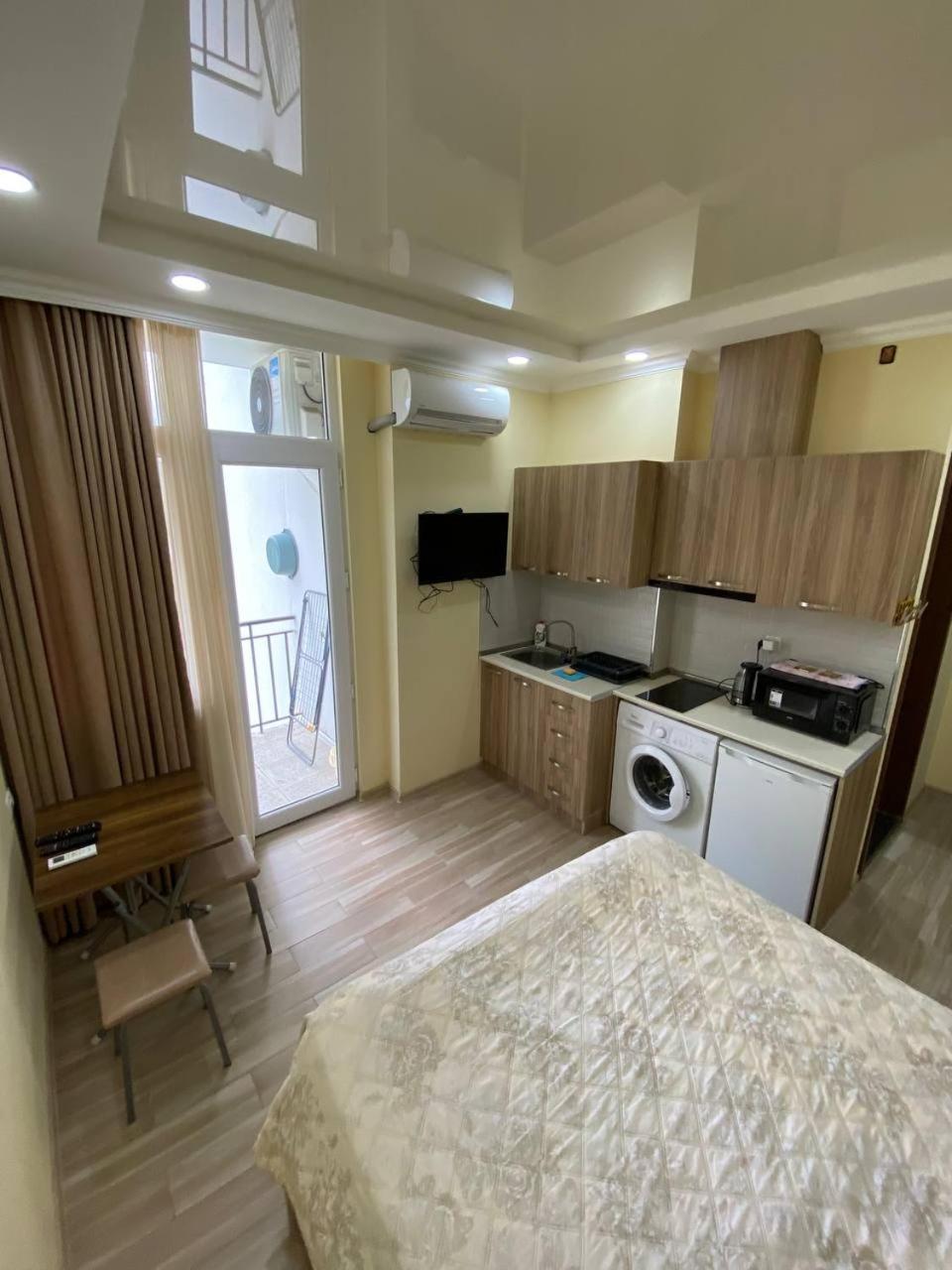 Студия Радуга У Моря Колхида Batumi Exterior foto